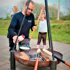 Bon-fire bålgrill m. riste i støbejern/foldb. ben