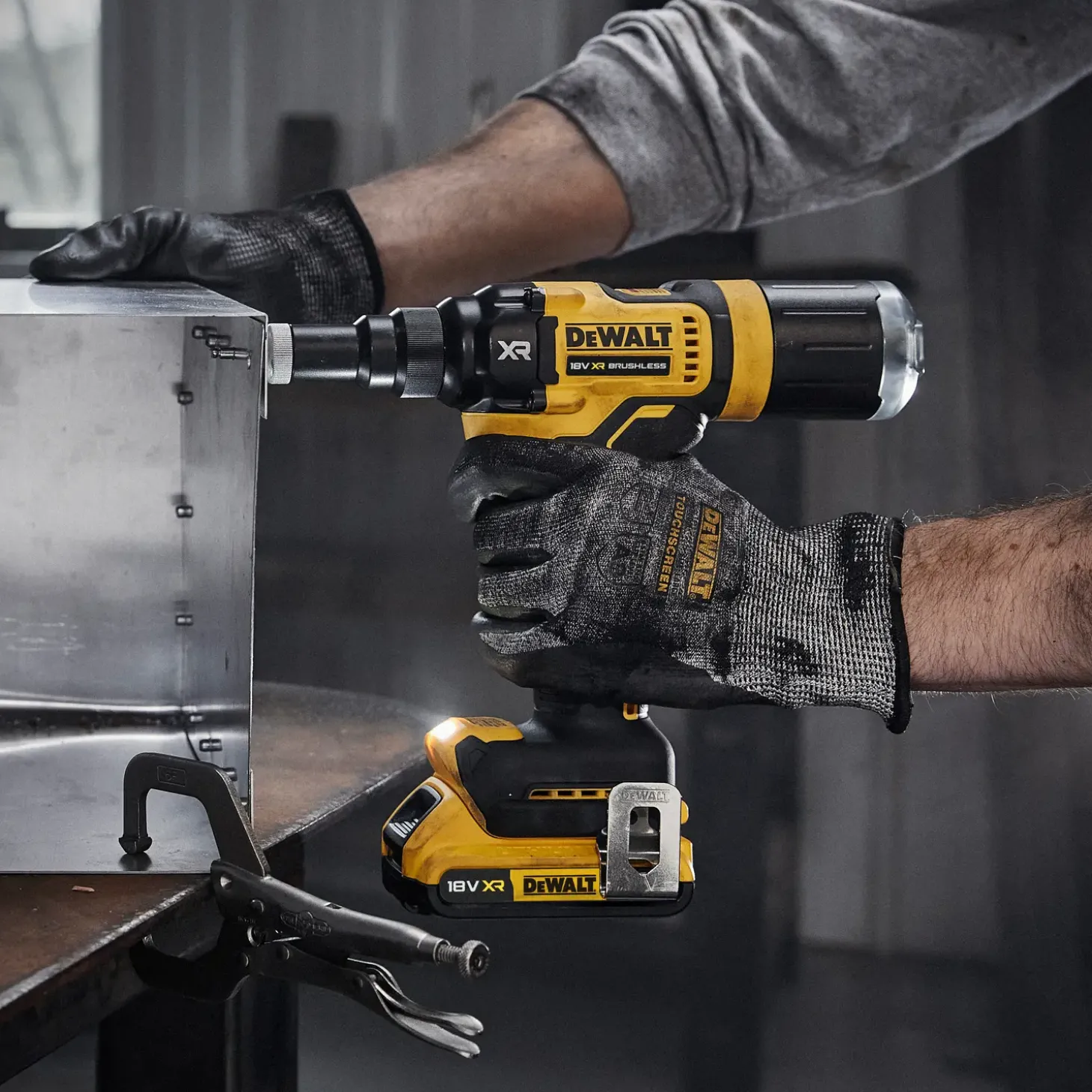 DeWALT DCF403NT-XJ nittepistol 18V XR til 2,4-4,8 mm nitter solo