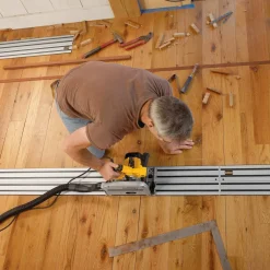 DeWALT DWS520KTR 55 mm dyksav med 1,5 m styreskinne