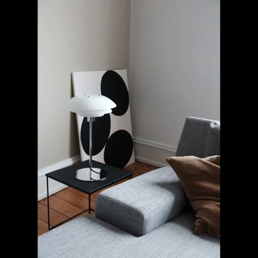 Dyberg Larsen DL31 bordlampe opal glas