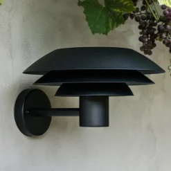 Dyberg Larsen DL31 udendørs væglampe sort