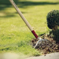 Fiskars Classic rosenrive 10 ståltænder - 171 cm