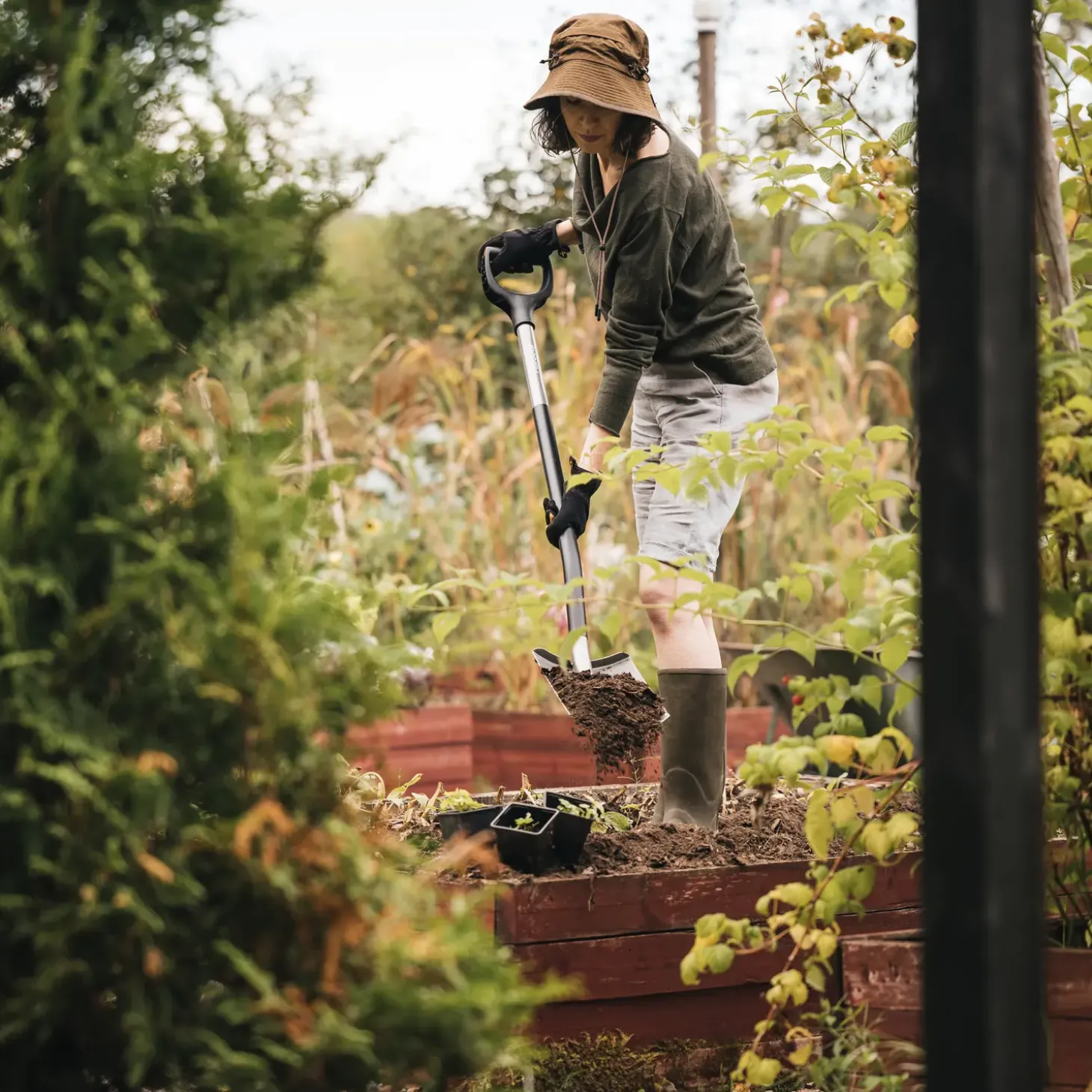 Fiskars Ergonomic spade grå