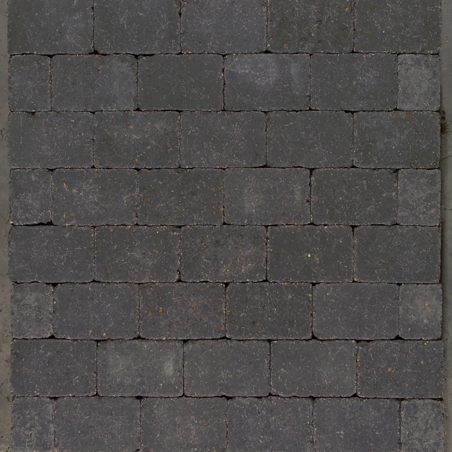 Herregårdssten med rumlet kant 1/2 sten koks 14x10,5x7 cm