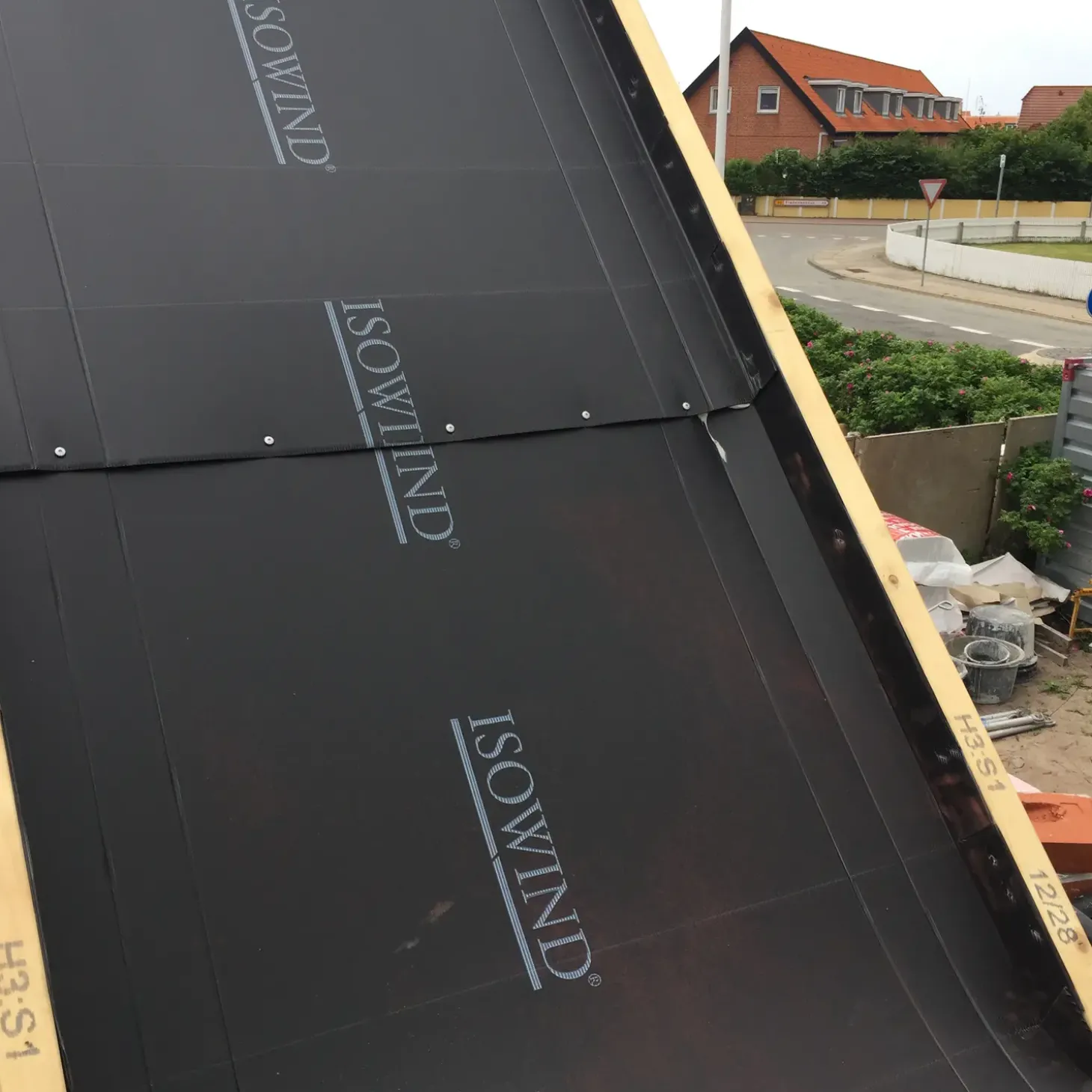 Isowind  ventilationsplader sort 2,5x1090x1600 mm