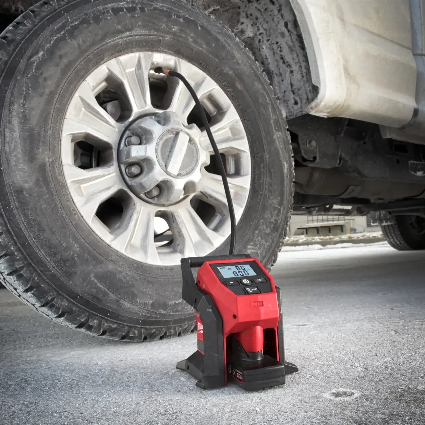 Milwaukee M12 BI 12V luftpumpe med autosluk