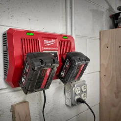 Milwaukee M18 DFC dobbelt-hurtigoplader