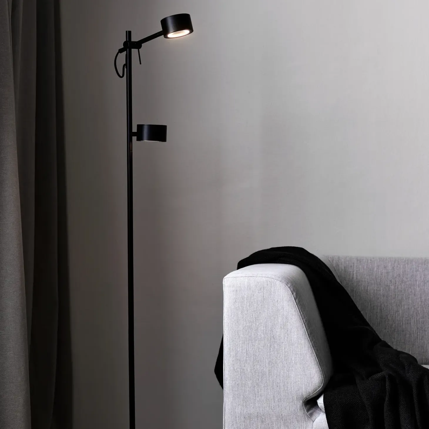 Nordlux Clyde gulvlampe LED sort