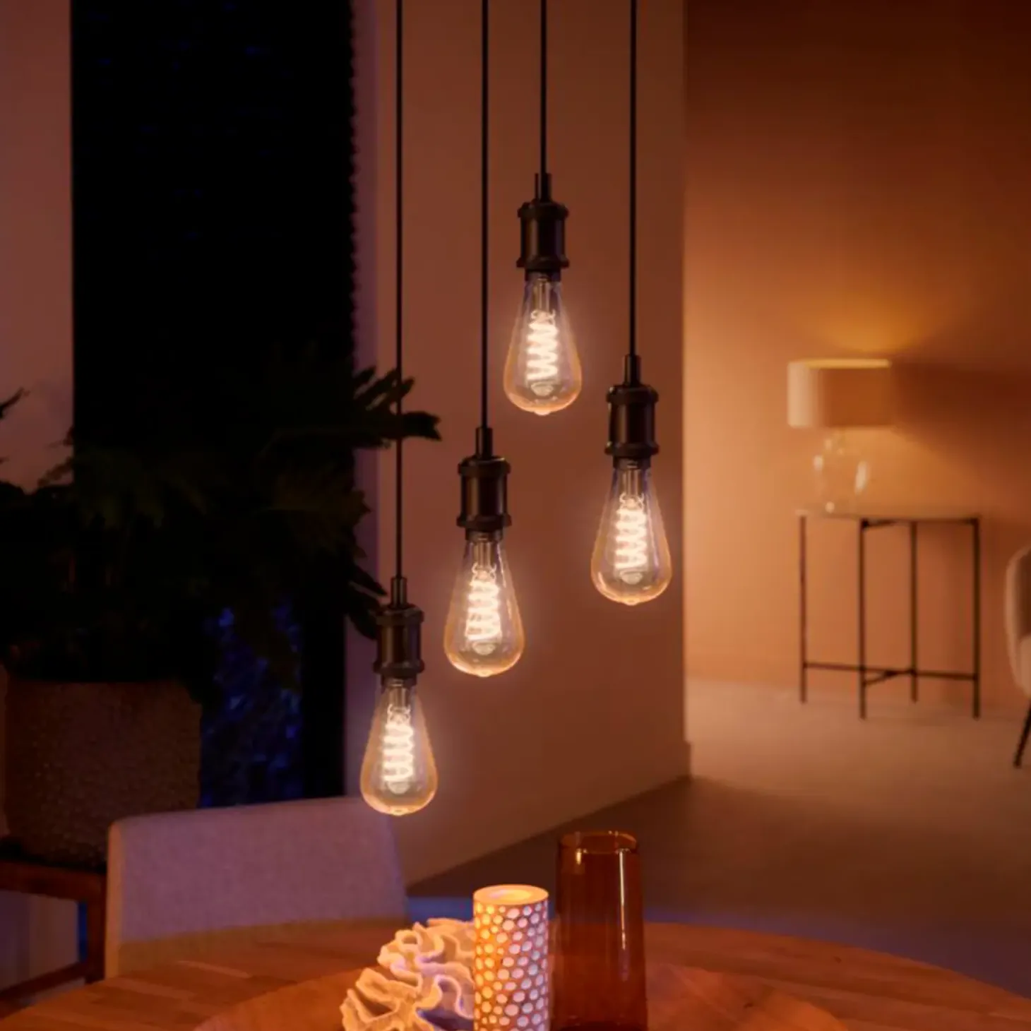 Philips Hue LED edison pære E27 7W ST72 filament hvid ambiente