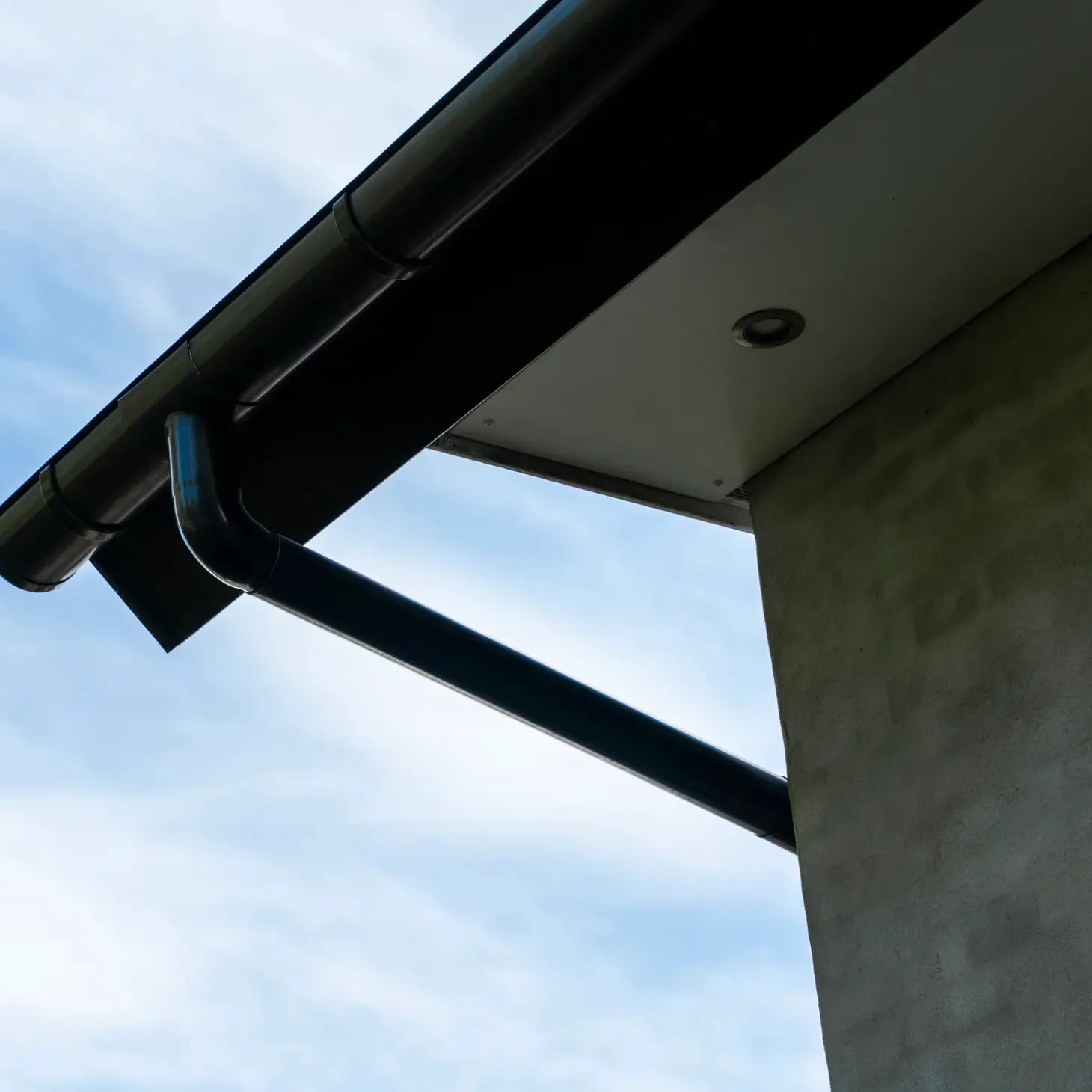 Plastmo tagrende nr. 10, 3 m sort