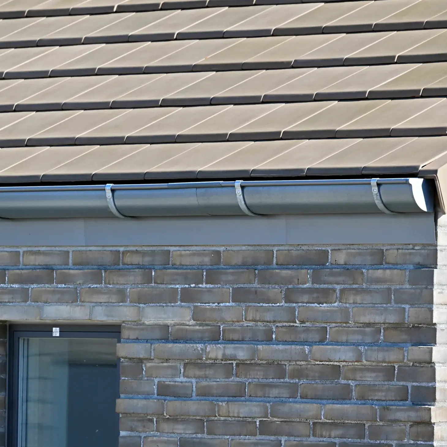 Plastmo tagrende nr. 10, 3 m stål plus