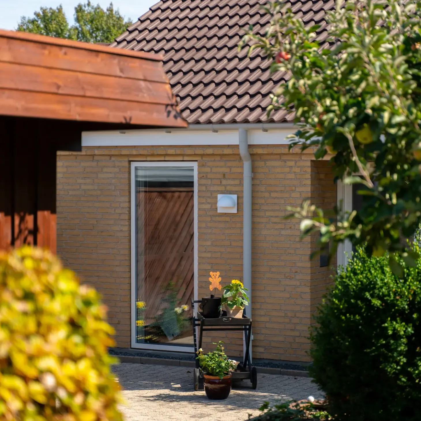 Plastmo tagrender nr. 12, 6 m grå