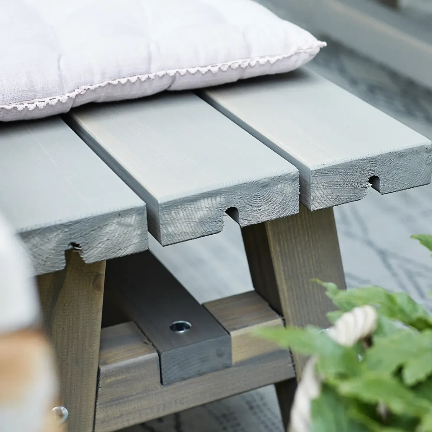 Plus Country plankebænk 177 cm gråbrun