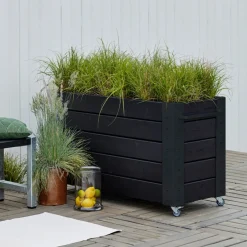 Plus Cubic Blomsterkasse m/hjul  50x120x70 cm