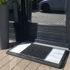 Plus Cubic rist m/sort måtte/gummiramme - 88x48x4 cm