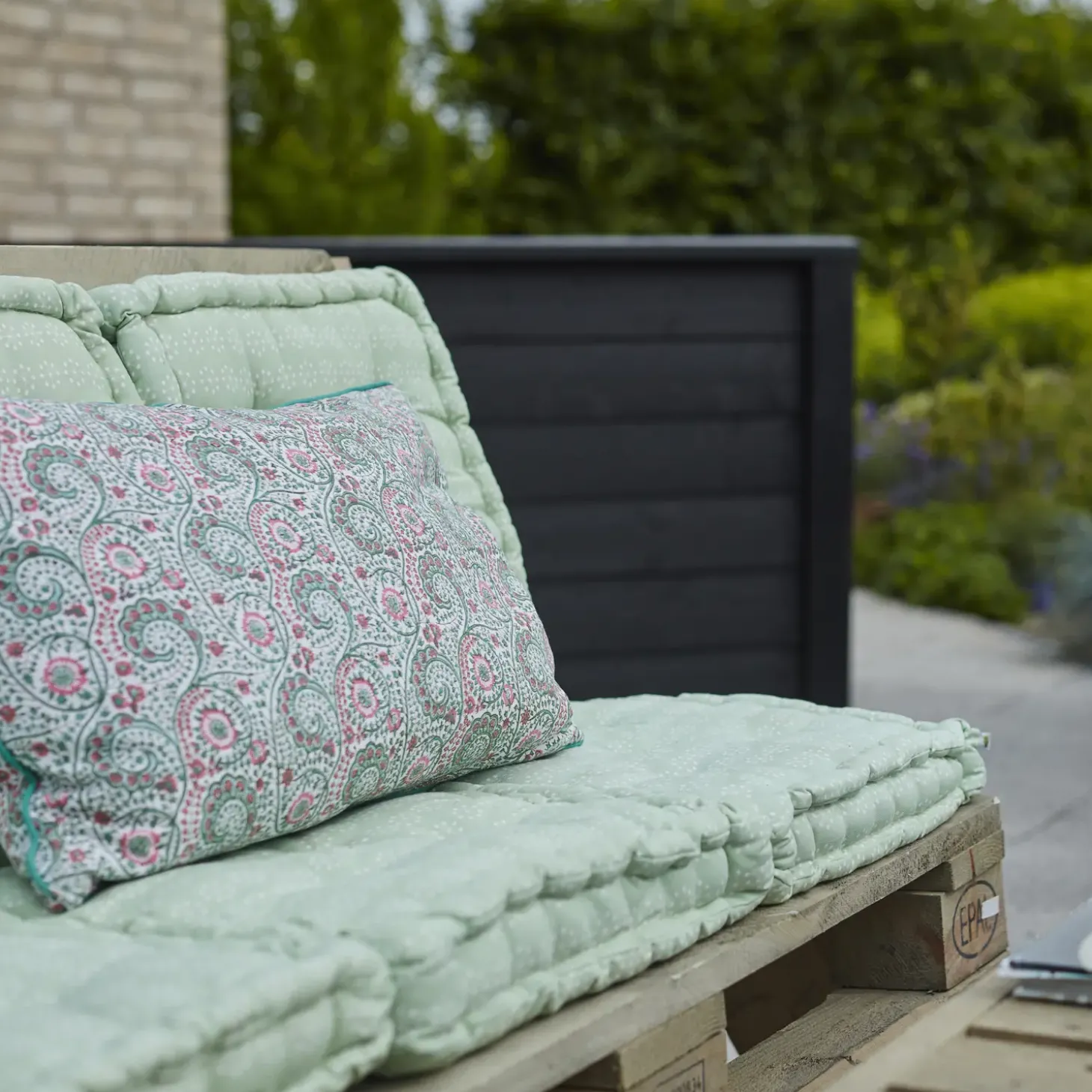 Plus Klink profilhegn m/glas 174x125 cm sort