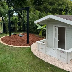 PLUS Legehus 134×134 cm + 58 cm terrasse ubehandlet inkl. tagpap