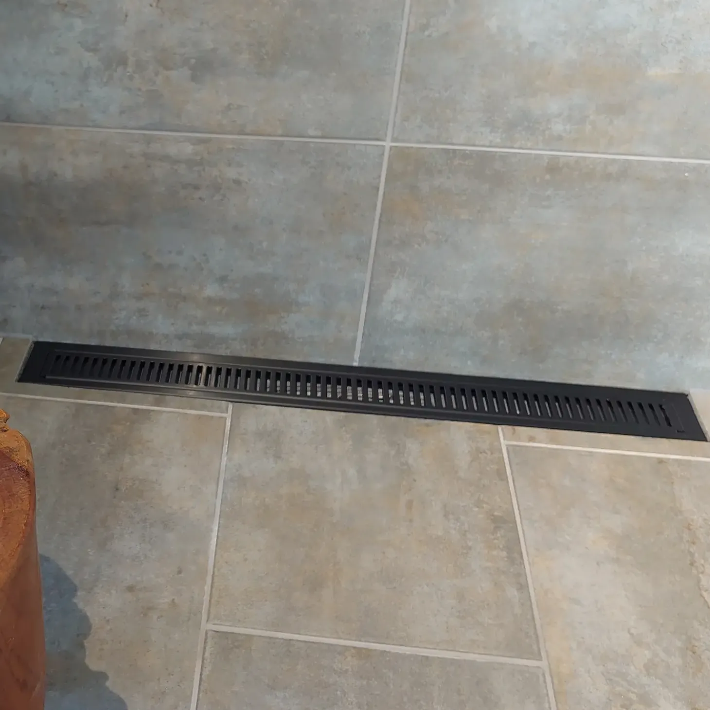 Purus afløbsrendesæt m/vandlås og rist 900 mm sort