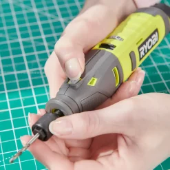 Ryobi RRT4-120GA15 4V USB multiværktøj, med 15 tilbehørsdele