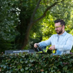 Ryobi RY18HT55A hækkeklipper 1x2.0 Ah batteri/lader 18V ONE+