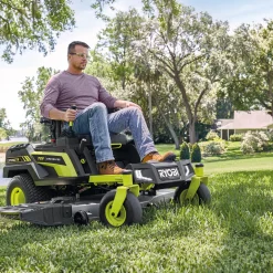 Ryobi RY72ZTRX107-210 72V 137 cm zero turn plæneklipper 3x10 Ah batt.