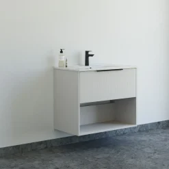 Scanbad NOW vaskeskab m/én skuffe og åbent rum 65,8x81x45,5 cm mat sand stribet front