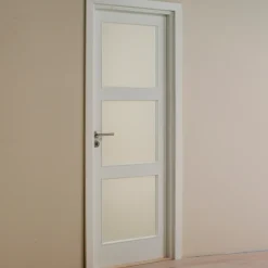 Swedoor Flex +Karm 92 mm hvid fyr 786x2089 mm m/std.bund i bøg