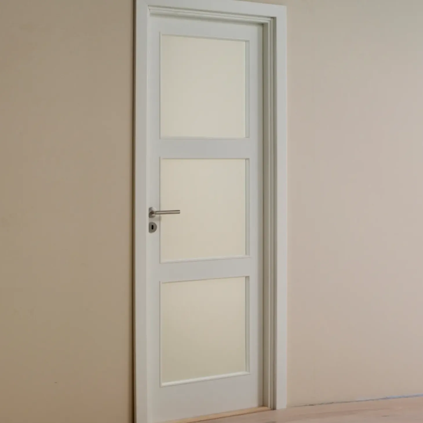 Swedoor Flex +Karm 92 mm hvid fyr 786x2089 mm m/std.bund i bøg